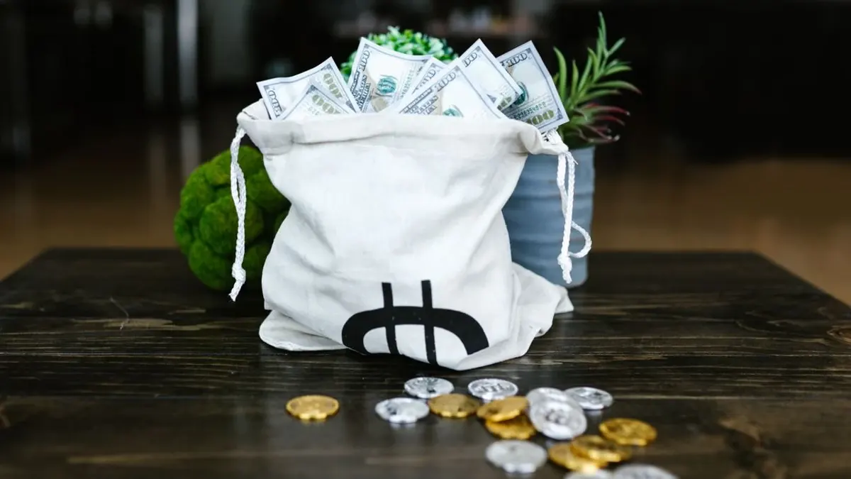 Bitcoin Whale Sells $78M in Longs as Market Dynamics Shift