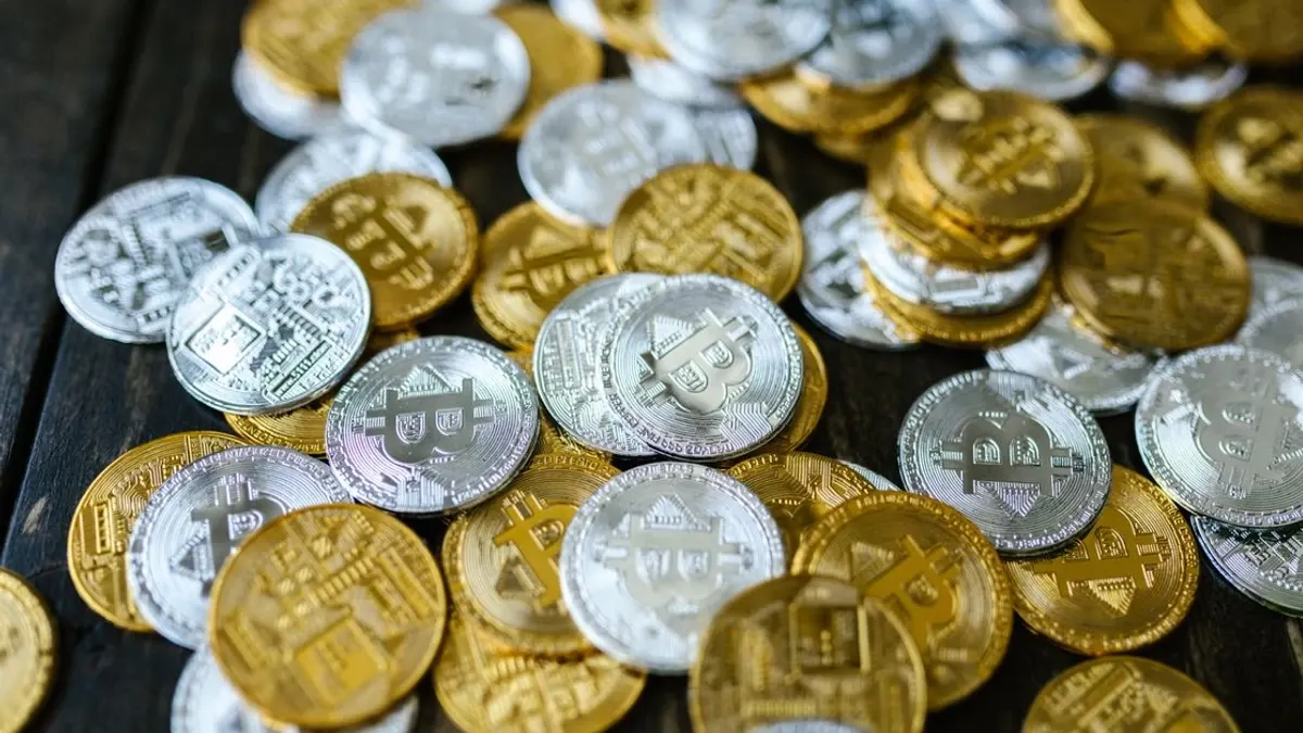 Whale Alert Confirms Major Bitcoin Transfer, 1,214 BTC